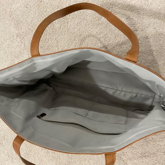 31 tote - Picture 3 of 3